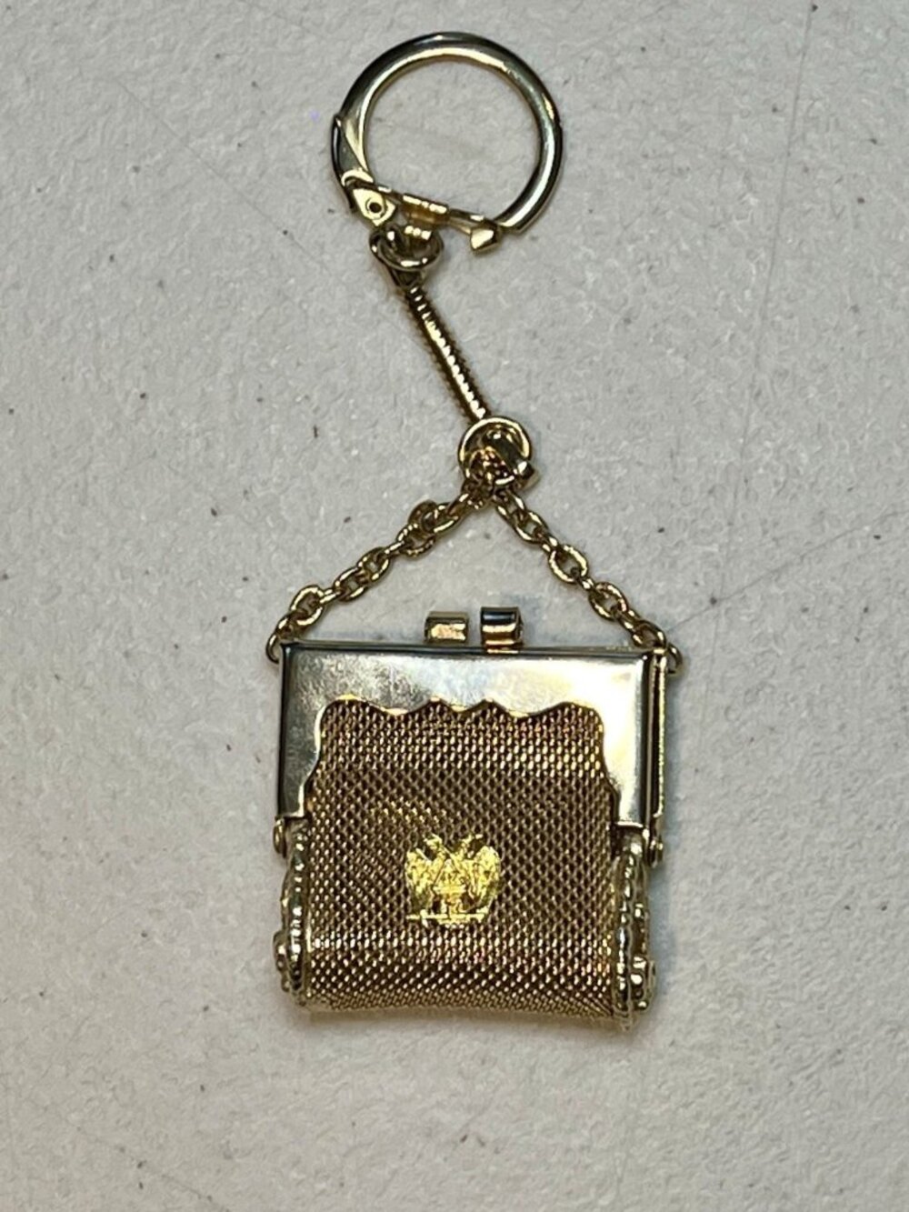 Vintage Freemason 32 Gold Tone Mesh Coin Purse Keychain Charm 1 1/2in Masonic